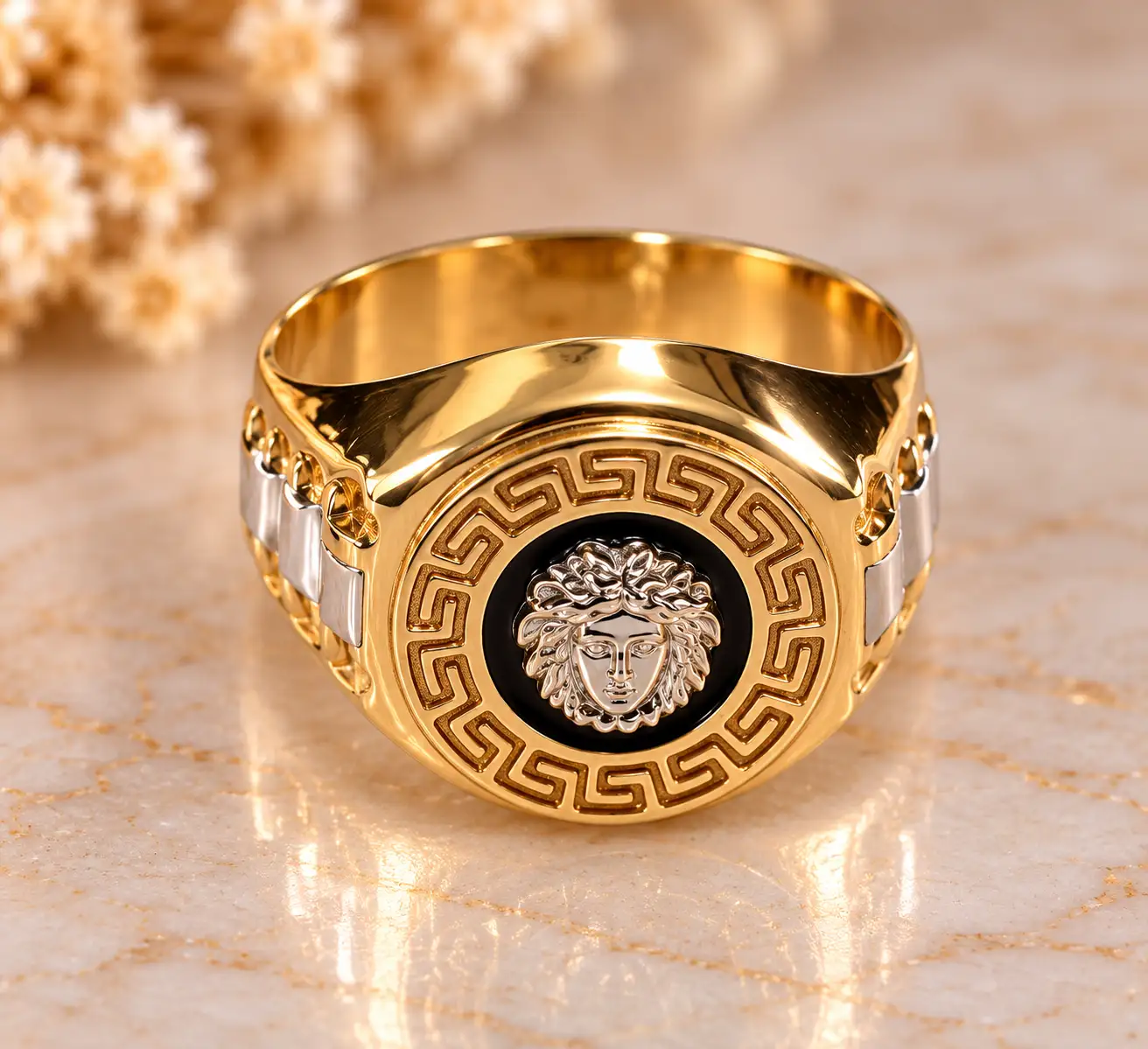 Масивен мъжки пръстен тип  VERSACE